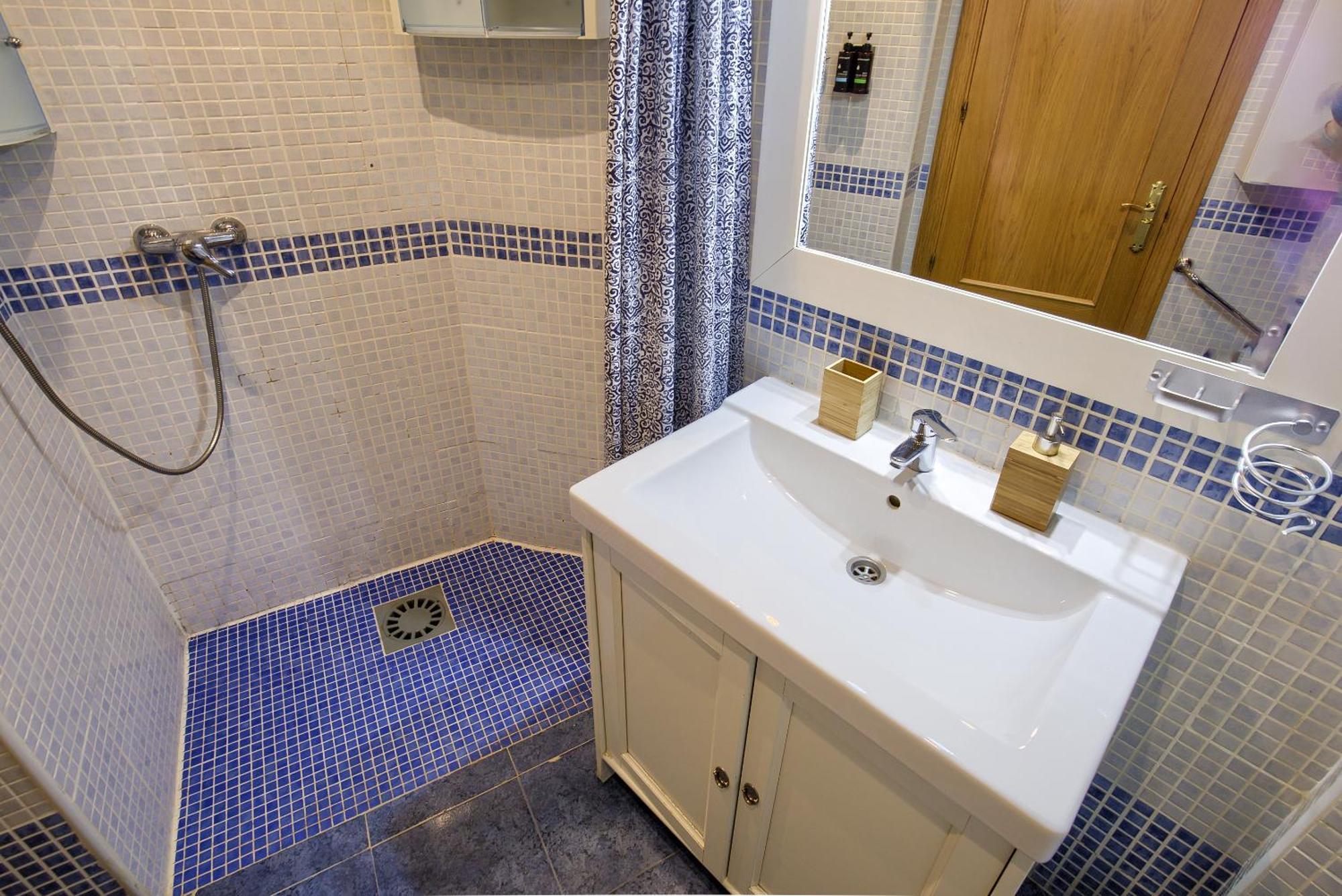 Casona 44 - Apartamento Para 2 Con Wifi, Ac Y Patio Exterior 阿尔卡拉德荷那利斯 外观 照片