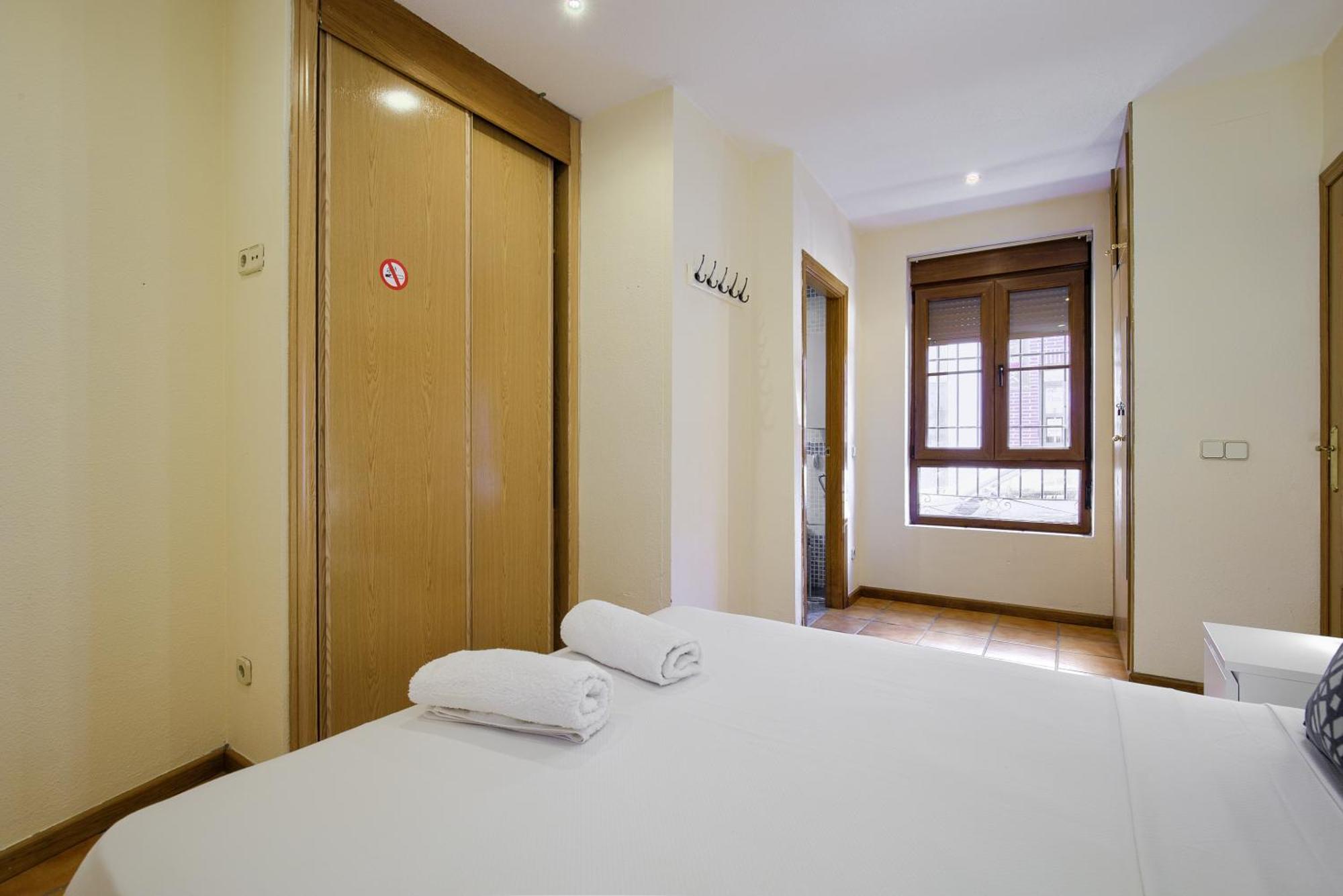 Casona 44 - Apartamento Para 2 Con Wifi, Ac Y Patio Exterior 阿尔卡拉德荷那利斯 外观 照片