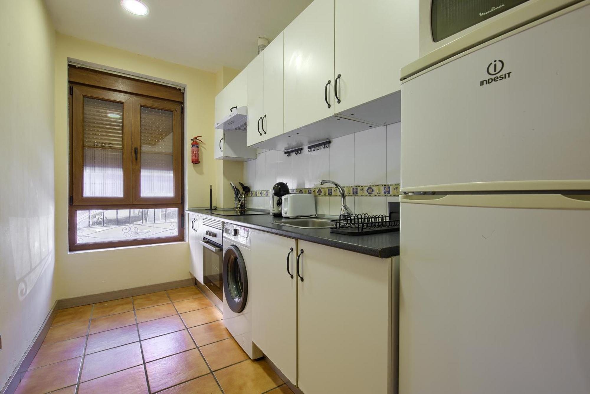 Casona 44 - Apartamento Para 2 Con Wifi, Ac Y Patio Exterior 阿尔卡拉德荷那利斯 外观 照片