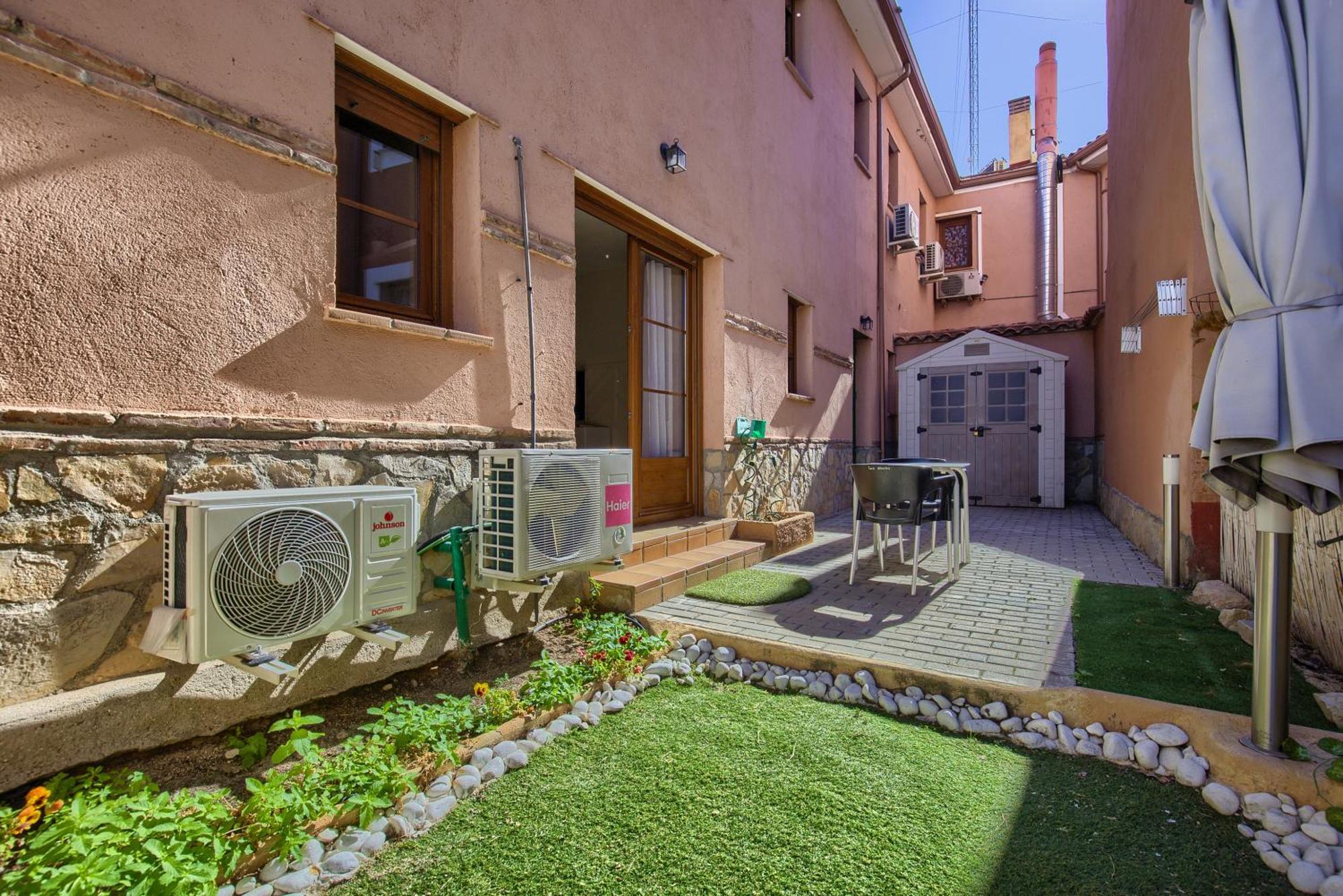 Casona 44 - Apartamento Para 2 Con Wifi, Ac Y Patio Exterior 阿尔卡拉德荷那利斯 外观 照片