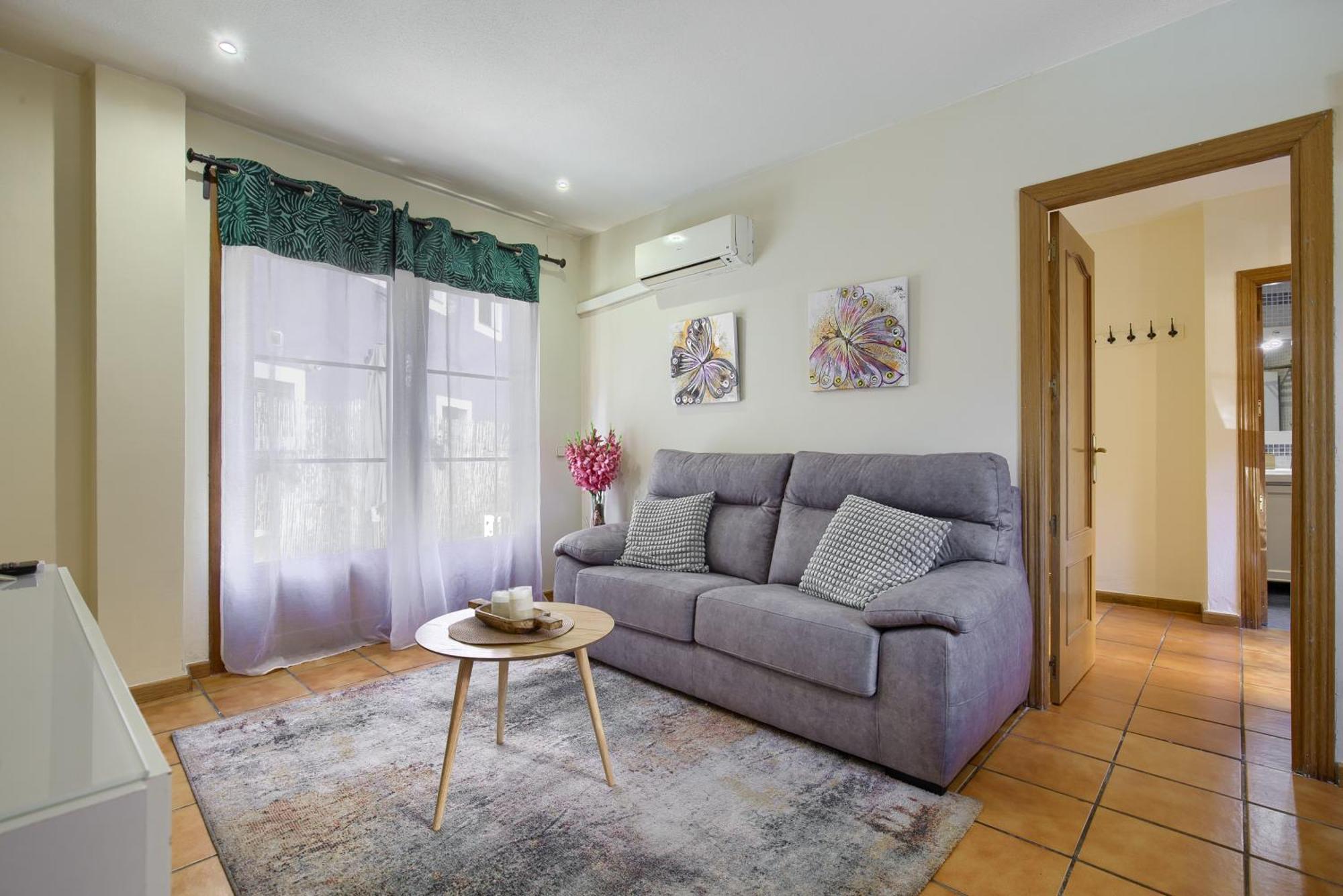 Casona 44 - Apartamento Para 2 Con Wifi, Ac Y Patio Exterior 阿尔卡拉德荷那利斯 外观 照片